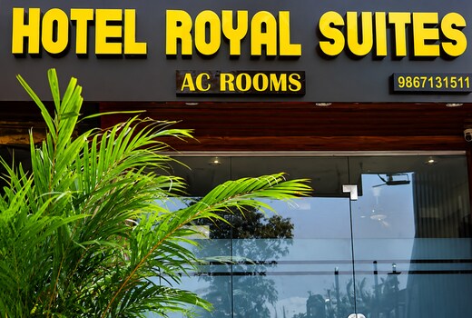 HOTEL ROYAL SUITES