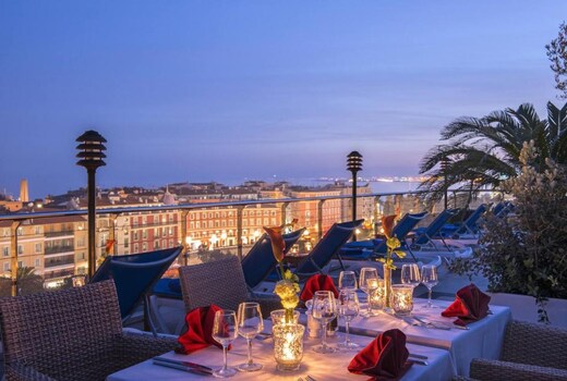Aston La-Scala Hotel