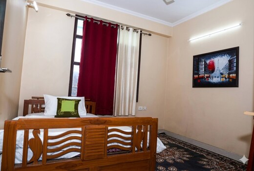 BIG 3 BHK ON Hourly Rates I C Scheme 100 Mbps