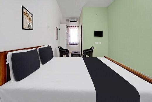 Hotel O by OYO RISHI RESIDENCY