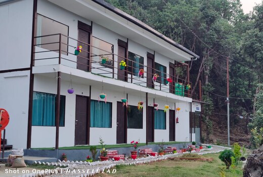 Forest Side Resort