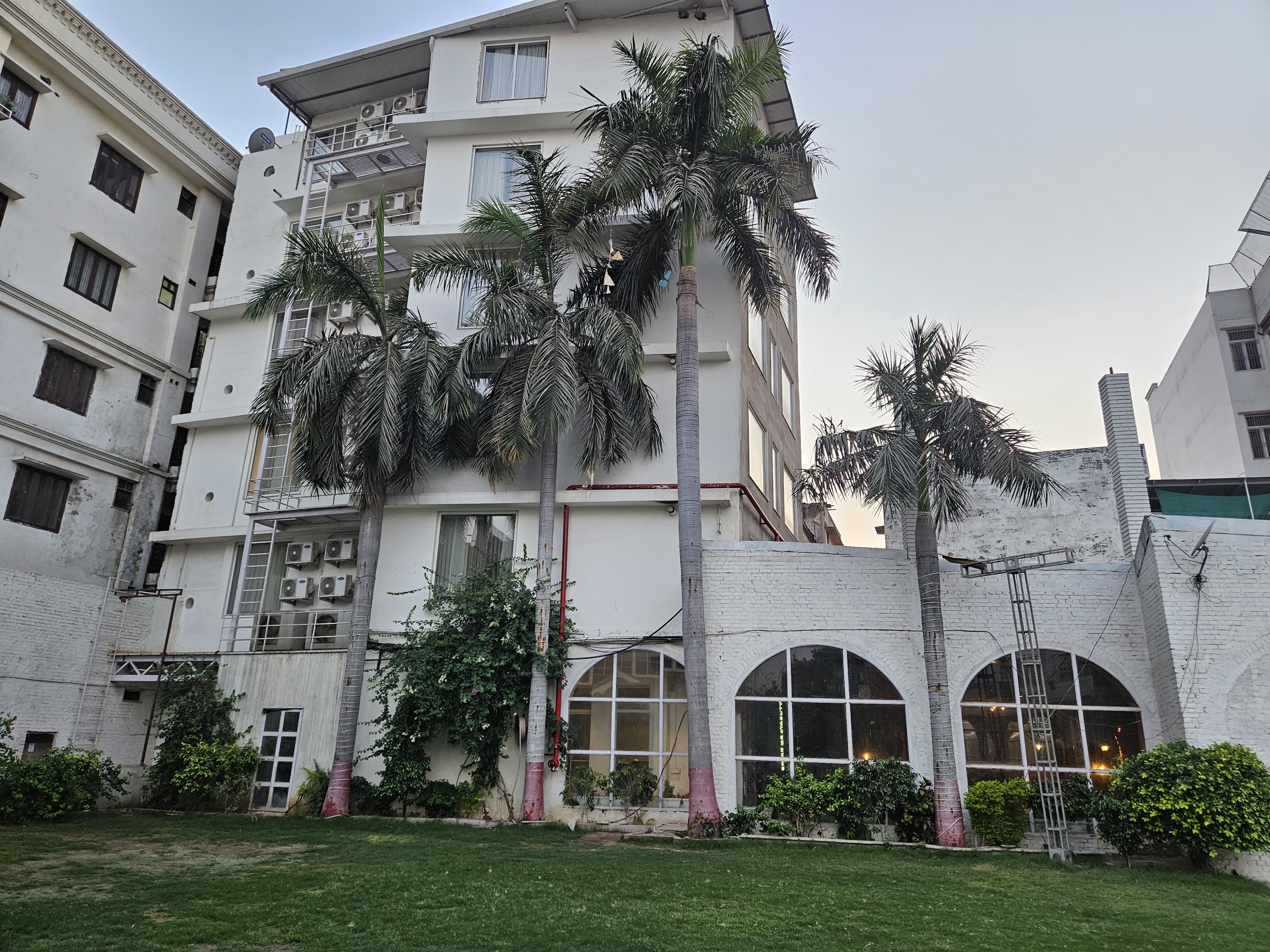 Hotel Varuna