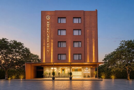 Hotel Lake Point