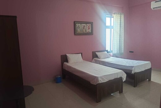 Hotel O Nehra Tower