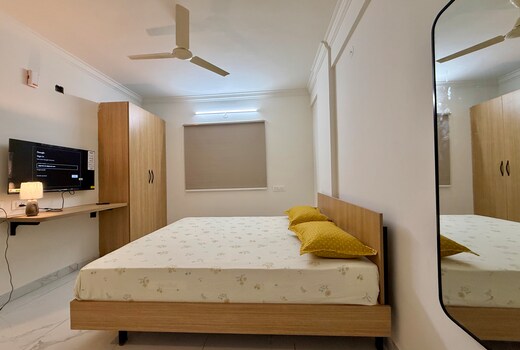 HomeSlice Sarjapur - Balcony Rooms
