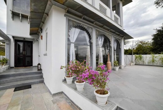 9 BHK Villa Sagat Raaso