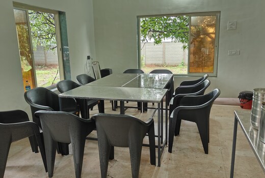 Agrosot stay and farm