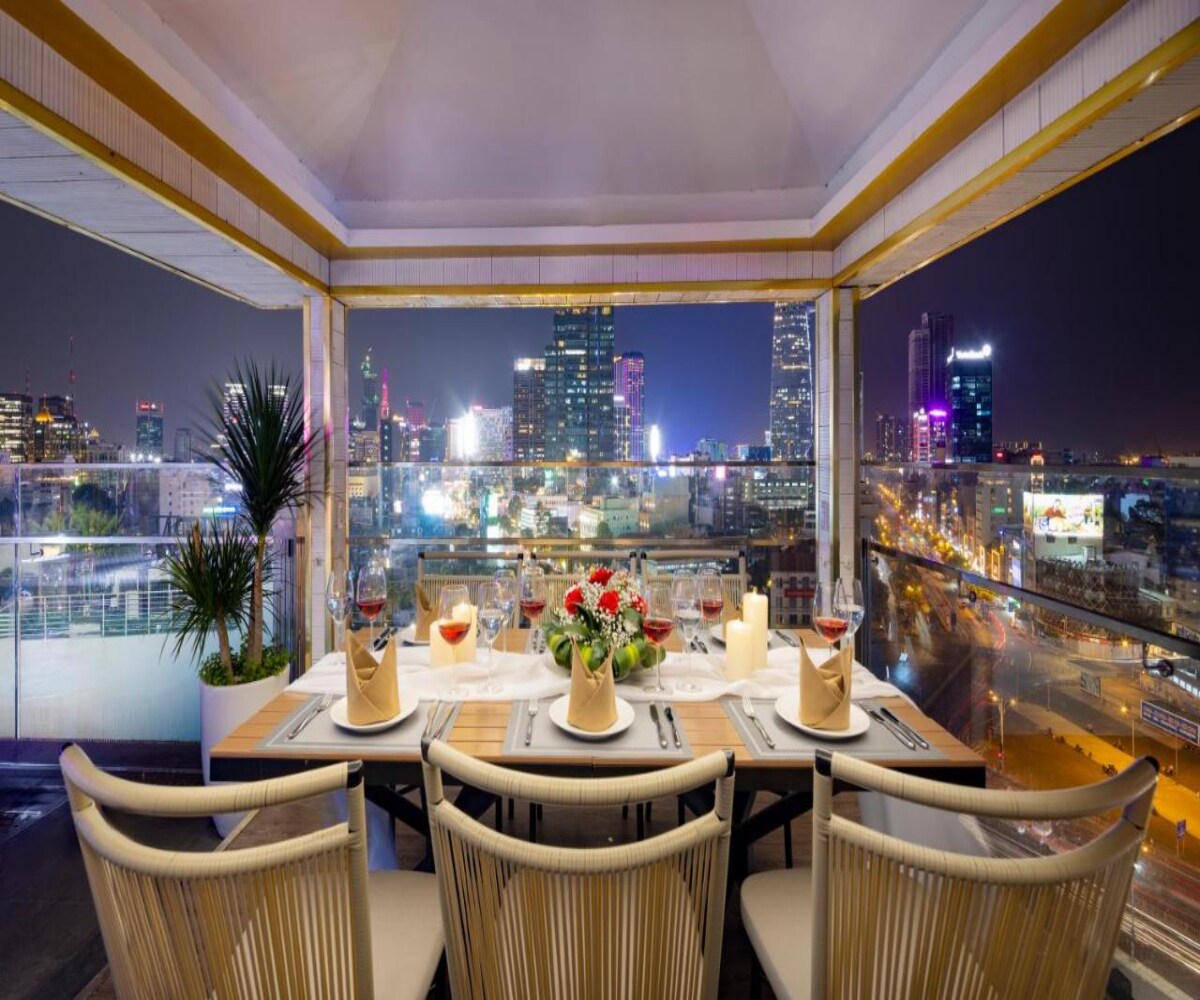 Winsuites Saigon Hotel