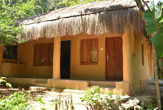 COSMIC MUD HOUSE Kanthaloor