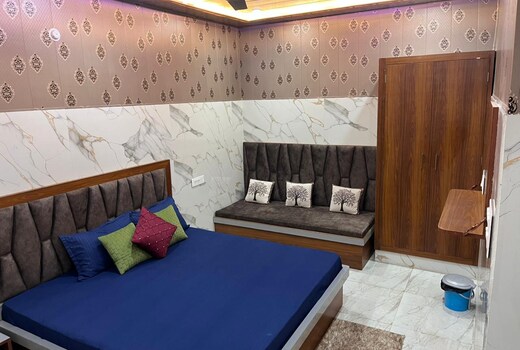 Shri Kusum Sadan Home stay Vrindavan