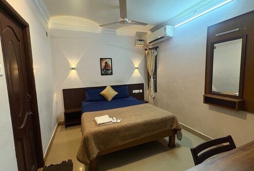 Nest Budget Hotel