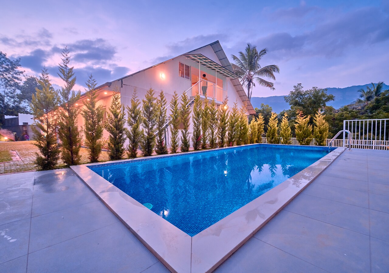 Ice cliff Resort