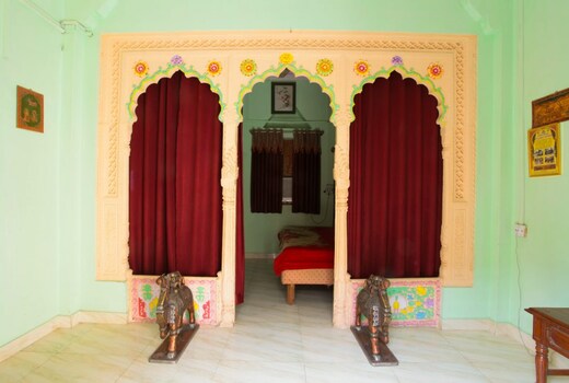 Gouri Heritage Haveli (Guest House)