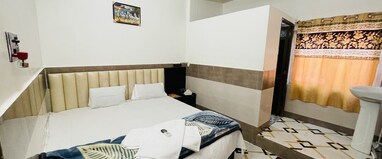 Hotel Sahu Rooms Ayodhya