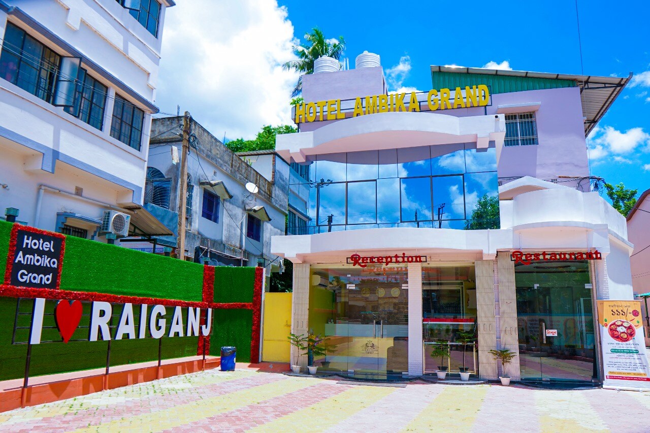 Hotel Ambika Grand