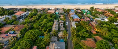 Foxoso Aaristo Baga Beach Resort