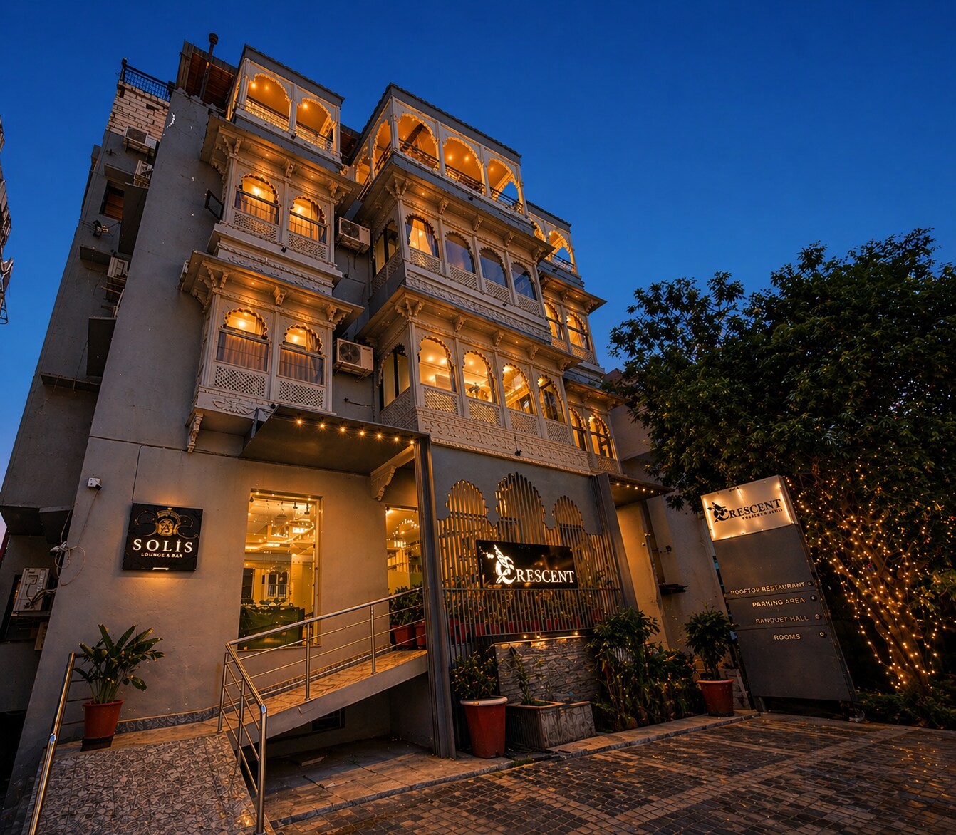 The Crescent Udaipur | Boutique Hotel Near Lake Pichola with Pool