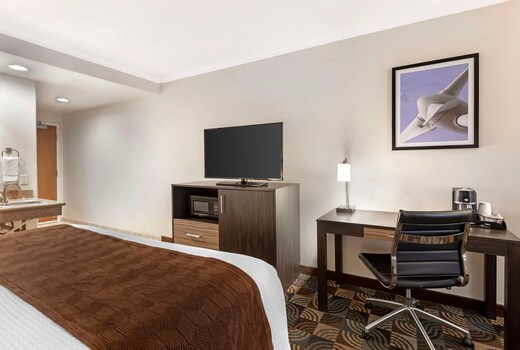 Best Western Plus Country Park Hotel