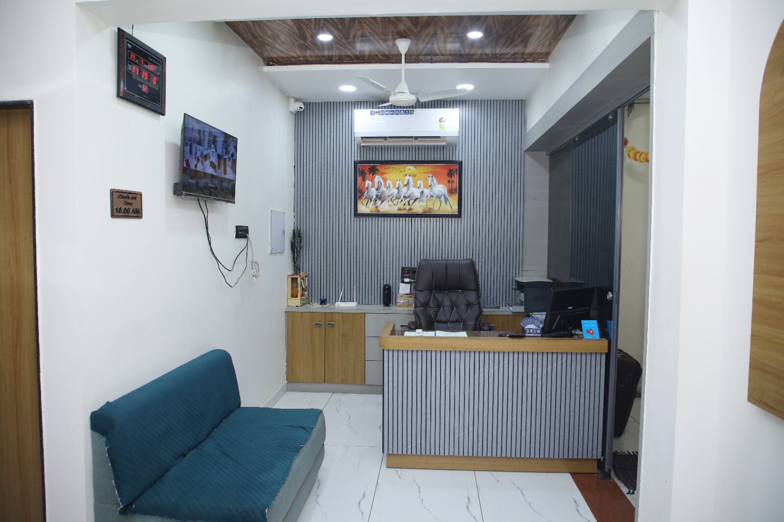 Hotel Seven