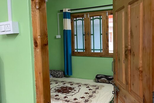Standalone,petfriendly farmstay with mountain view