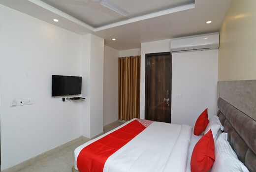 Hotel O by OYO Royal Stay