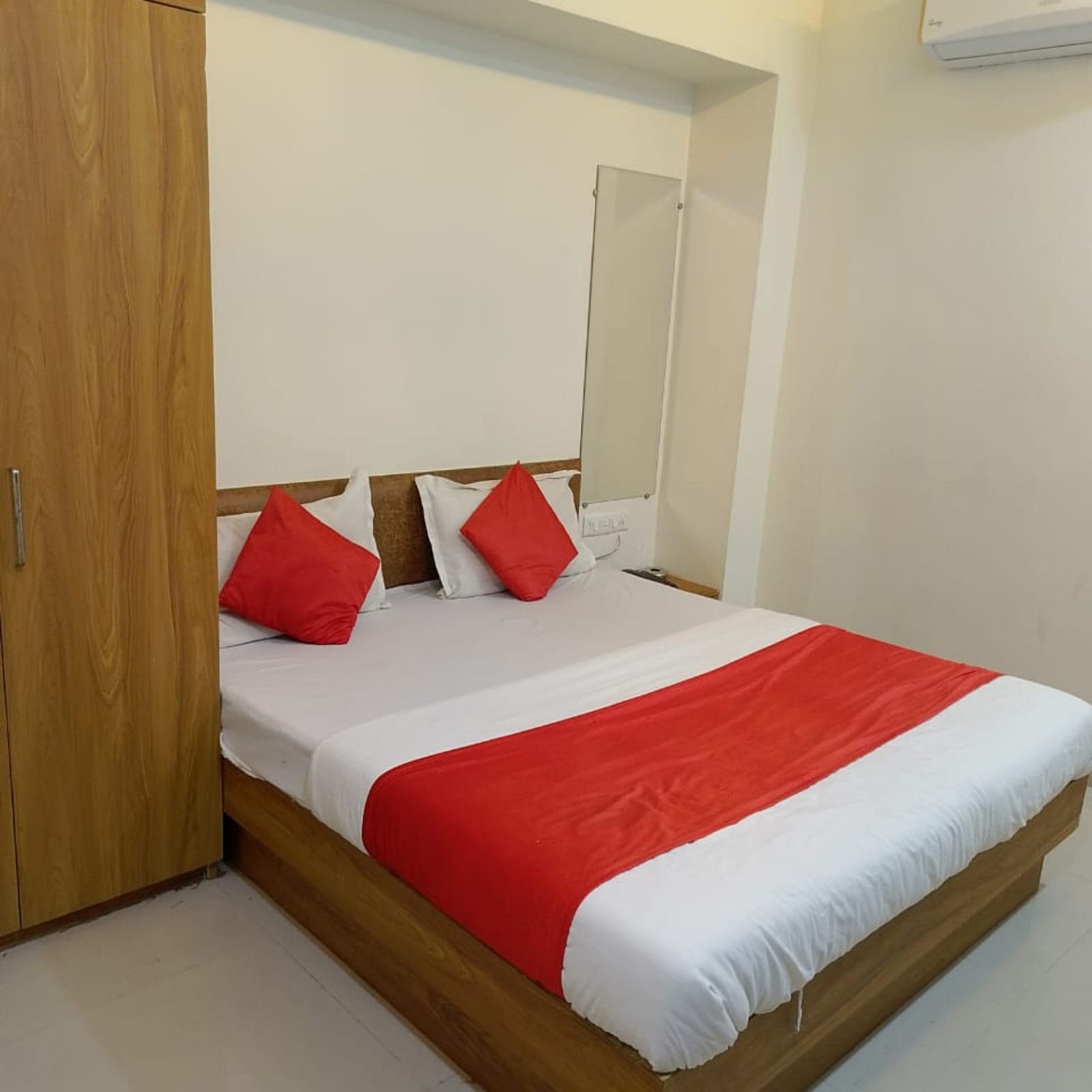 Hotel Madhav, Ahmedabad