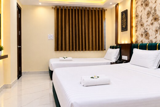 Hotel Shivay - Mahakal Mandir 200mtr only