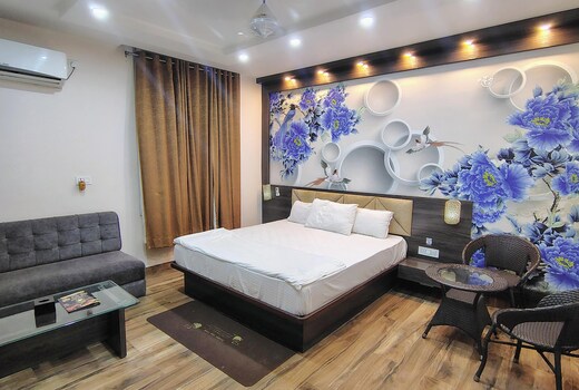 THE HOTEL ROYAL PADMAWATI