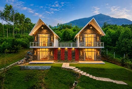 Jose Villa Kanthalloor by VOYE HOMES