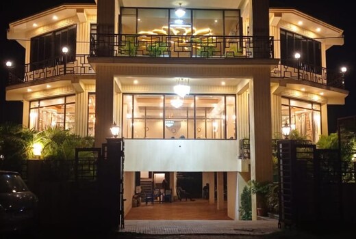 THE PRIMIUM IN