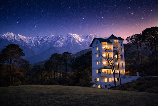 Hotel Saheb's Castle - Best Mountain View & Jacuzzi Suites, McLeodganj