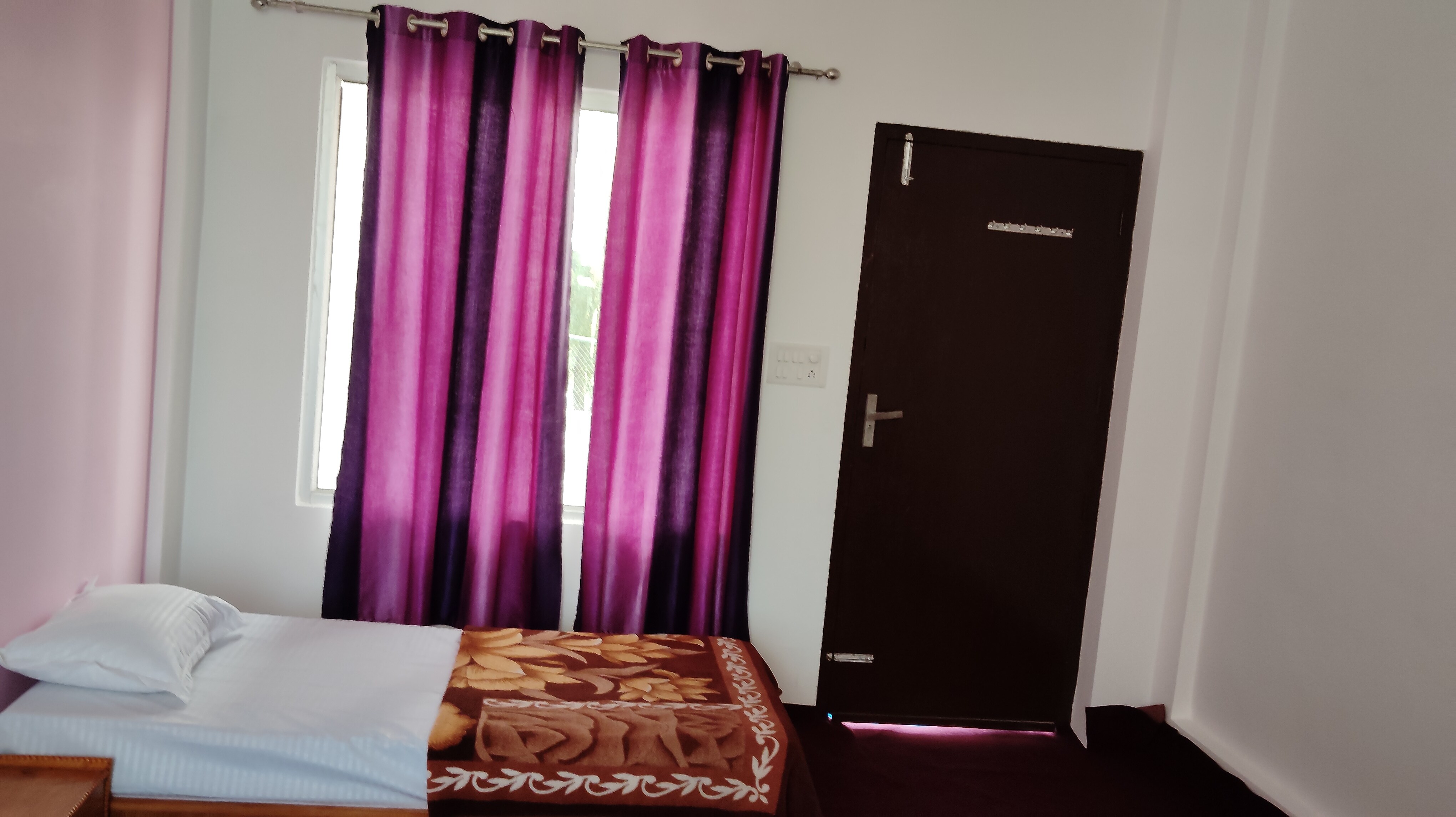 HOTEL LAKSHMAN AND RESTAURANT