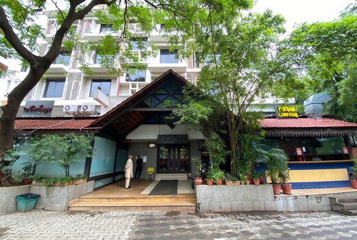 Hotel Heritage 2001