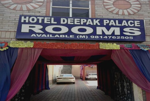 SPOT ON Hotel Deepak Palace