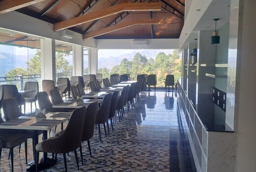 Namami Chail Resort