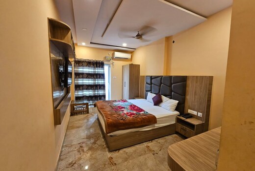 Hotel aditya inn new