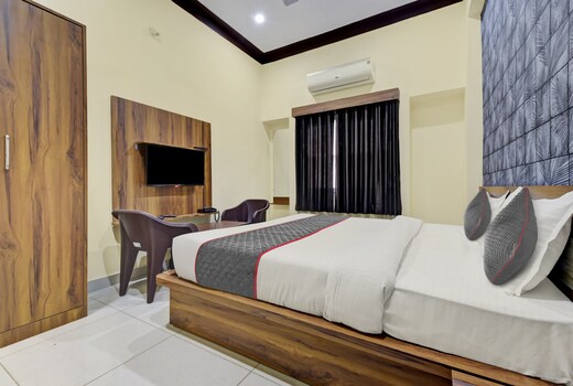Collection O Hotel Lavishka Palace