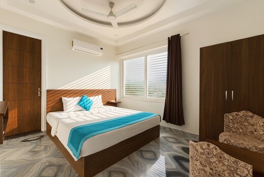 Hotel Yog Safari, Behind Parmarth Niketan