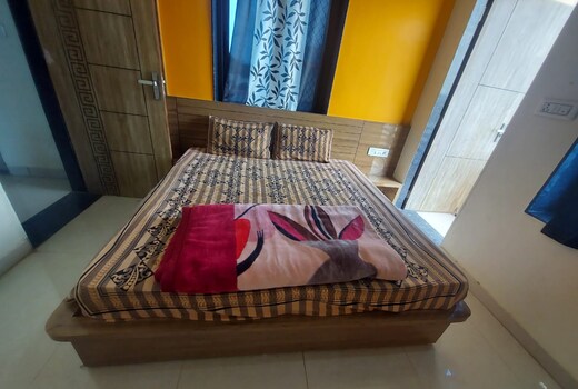 P R HOTEL