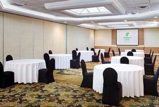 Holiday Inn & Suites OAKVILLE @ BRONTE