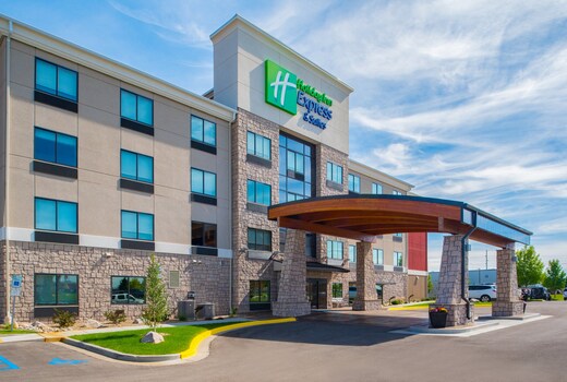 Holiday Inn Express Hotel & Suites Bismarck