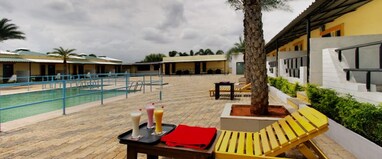 Crystal Palms Highway resort