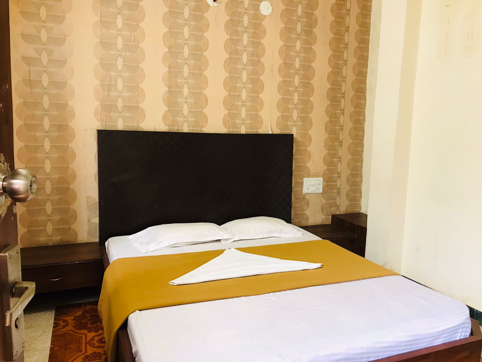 Chinmay Lodging