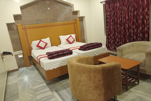 Krishna Tourist Home