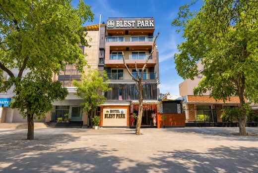 Hotel Royal Galaxy Blest Park