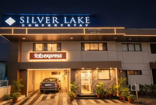 FabHotel Silver Lake