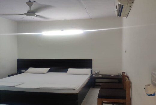Hotel Savera
