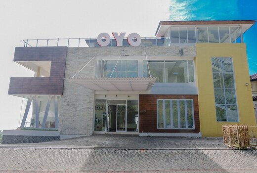 Hotel O Batu near Jatim Park formerly Villa Bukit Panderman Residence