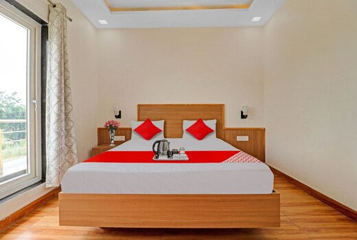 Hotel O The Royal Plaza