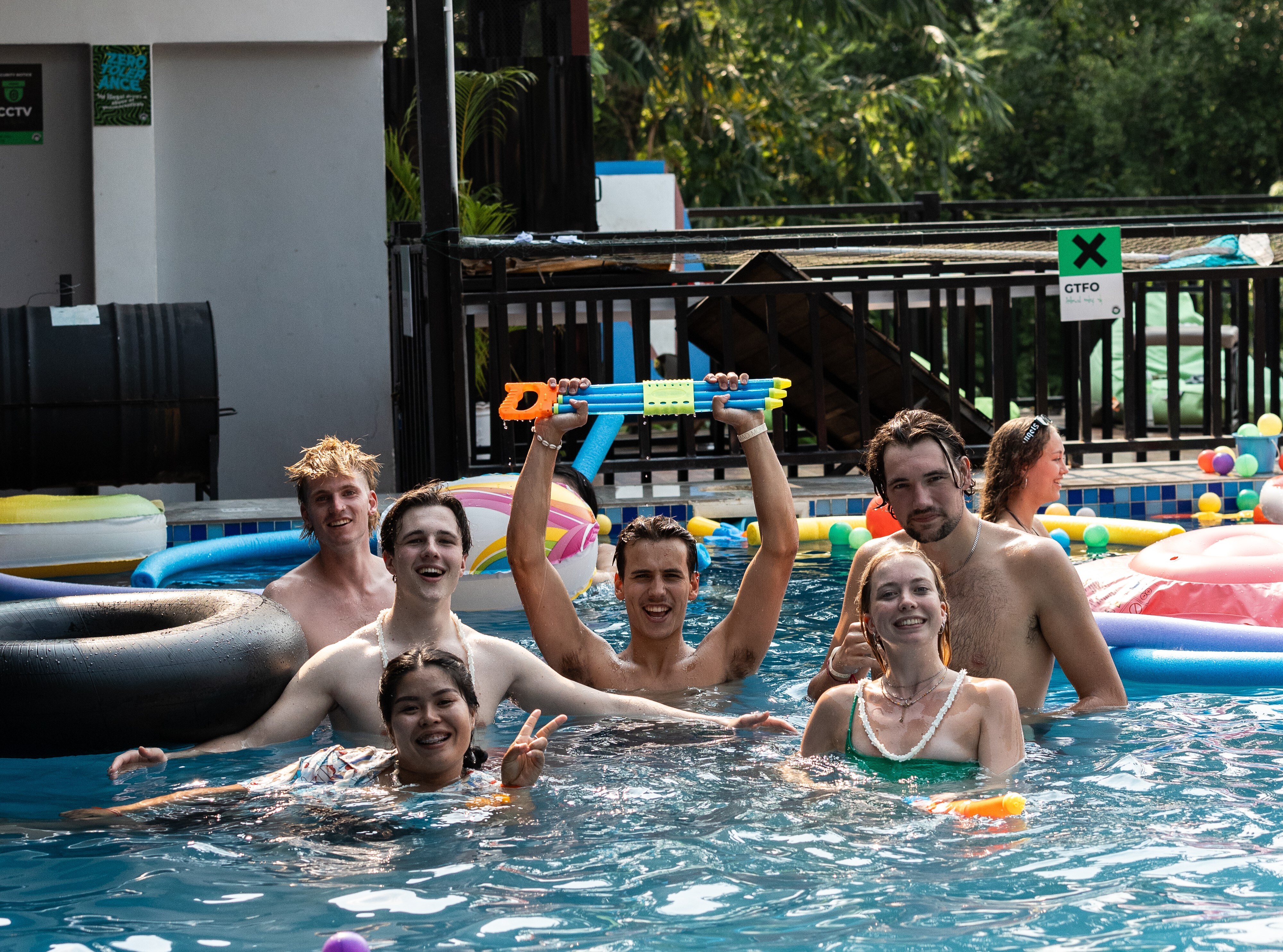 Mad Monkey Vang Vieng